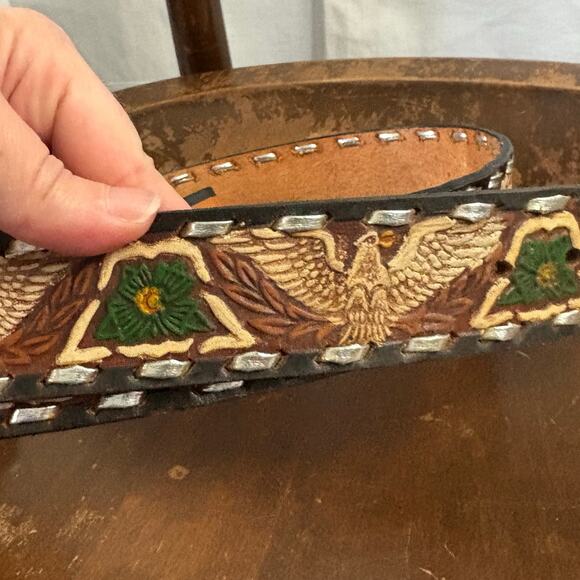 Vintage Leather Belt Eagle Floral Design Tooled Size 40 - Picture 2 of 4
